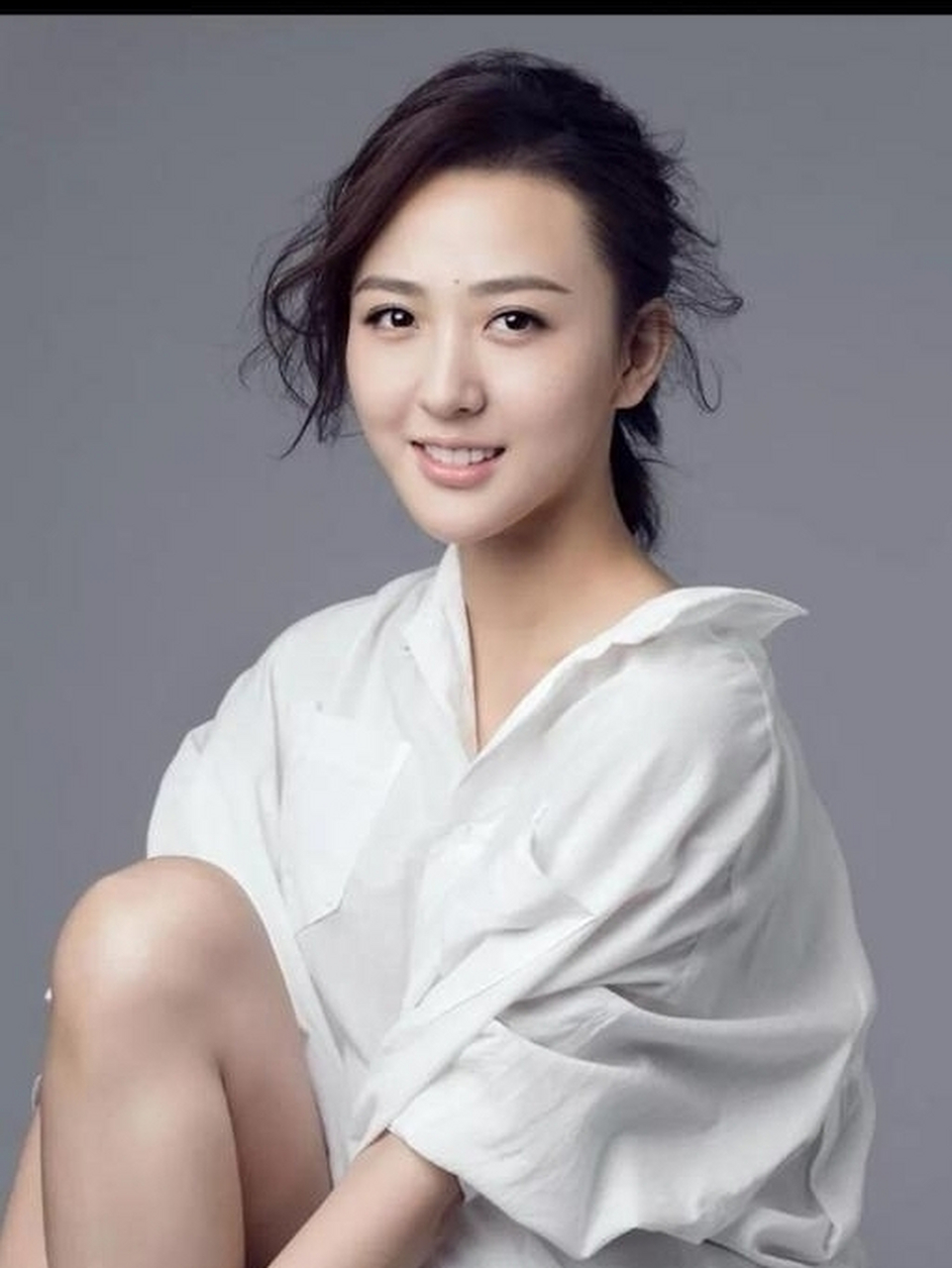 徐小飒的演技很精湛,外在条件很出色,很容易让大家记住,而并是很多女