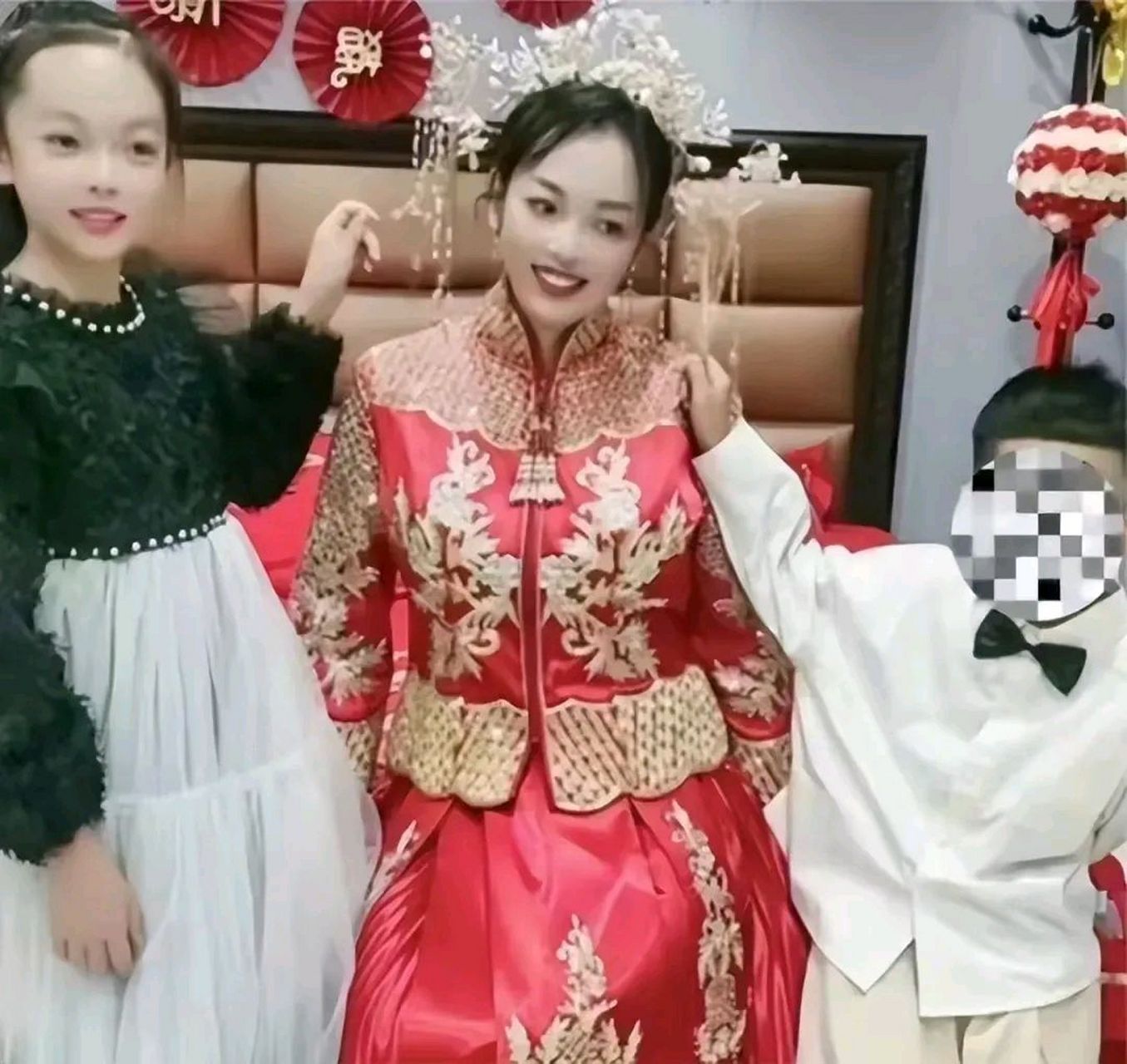 听说李某杀完了妻子和那个继女,还有丈母娘.