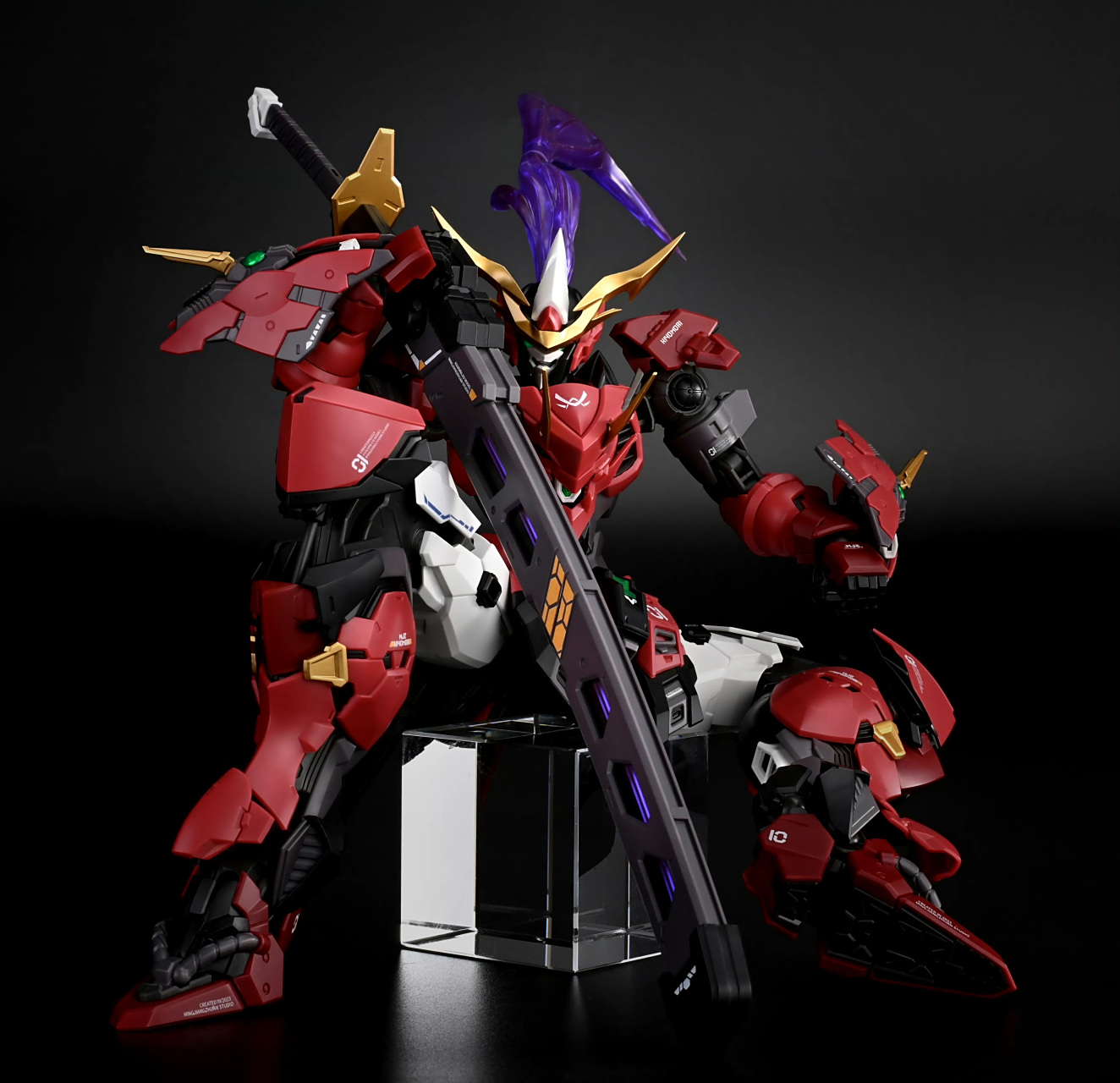 模型欣赏:铭匠传 赤鬼若·清盛 人形机甲 彩色模型公开,高度23厘米.