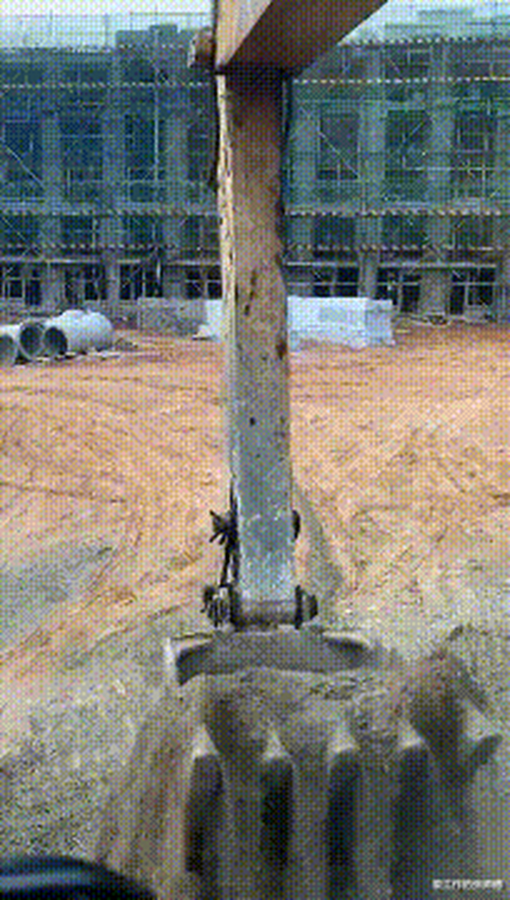 老板了看我这样装车,劈头盖脸的就是一顿削#gif创作人