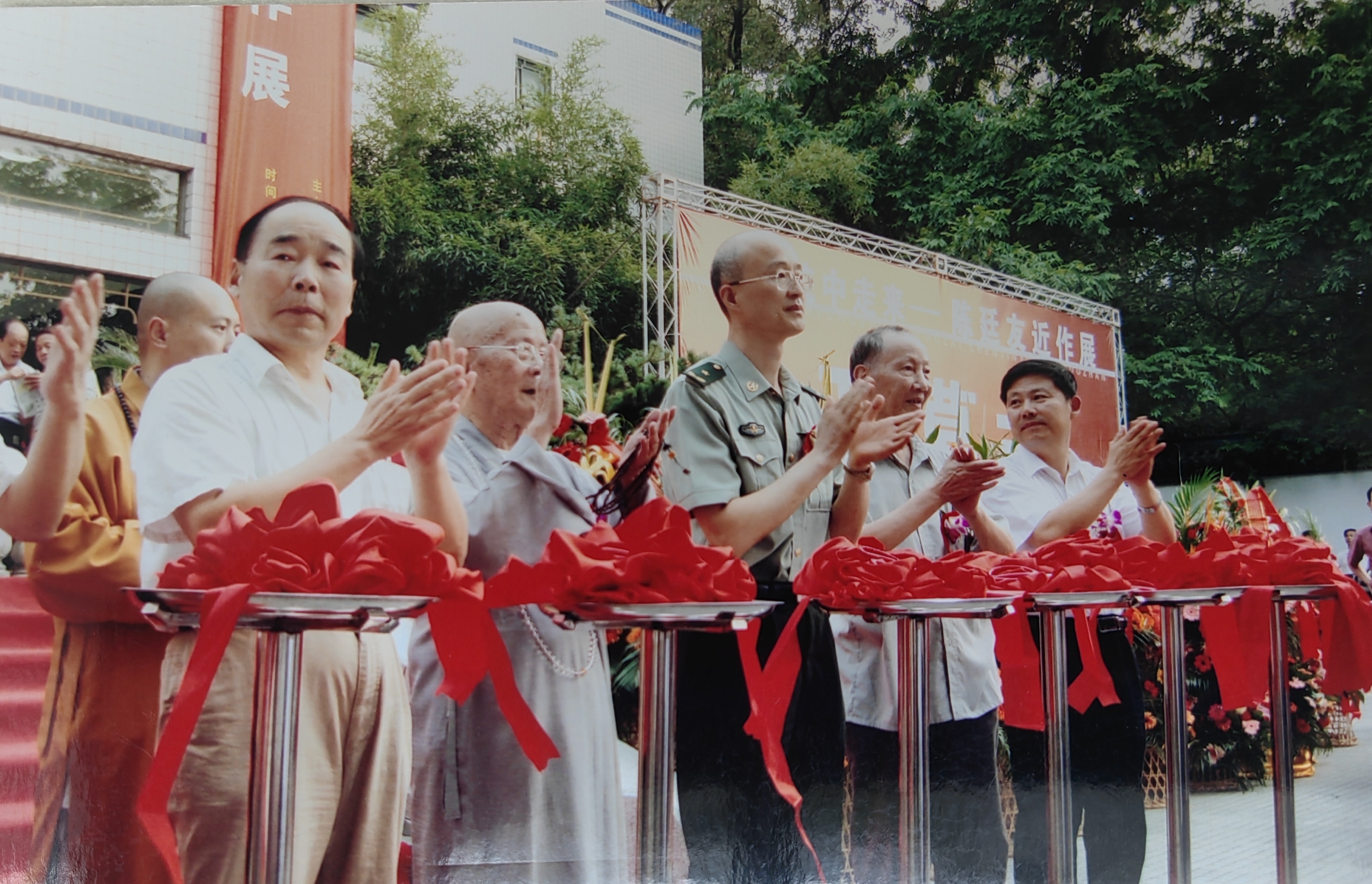 大红袍画家陈廷友花鸟画作品收藏价值浅析
