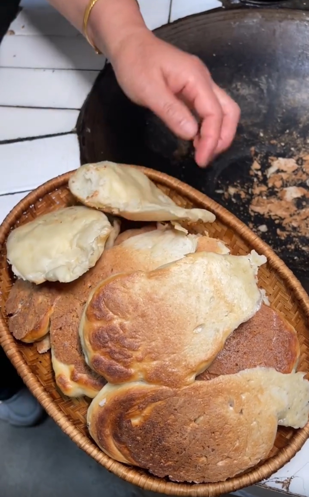 这菜配上这样的馒头简直是人间美味