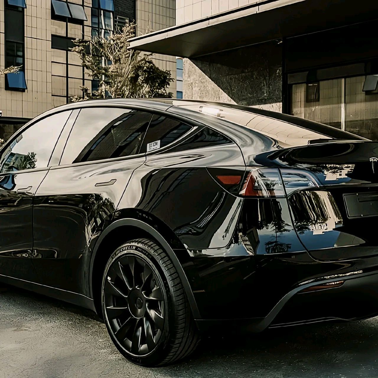 年轻人谁能不爱特斯拉model y黑武士 特斯拉model y年轻时尚,空间大