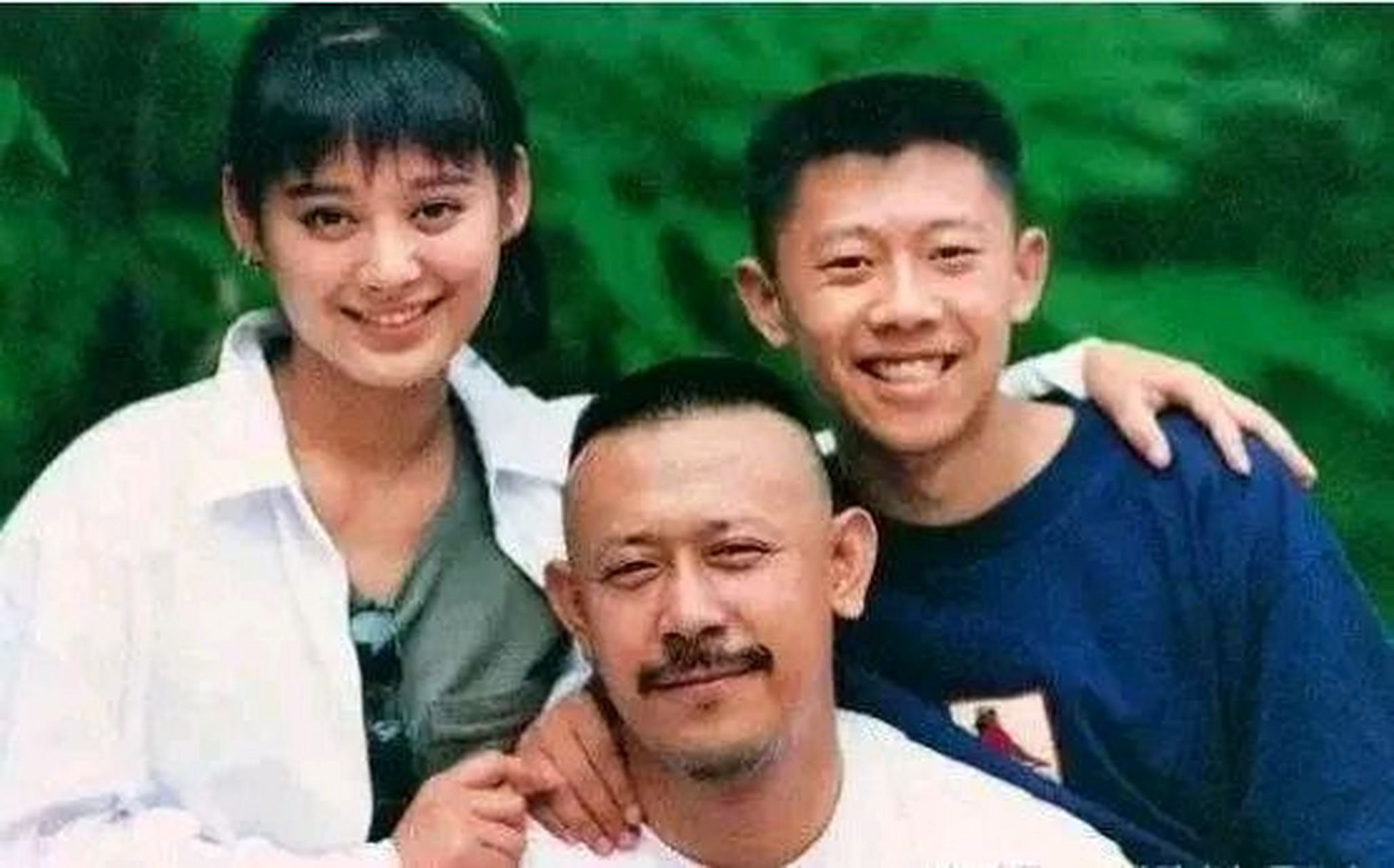 1997年,宁静嫁给美国演员保罗,保罗的父母是农场主,非常大方地说:"