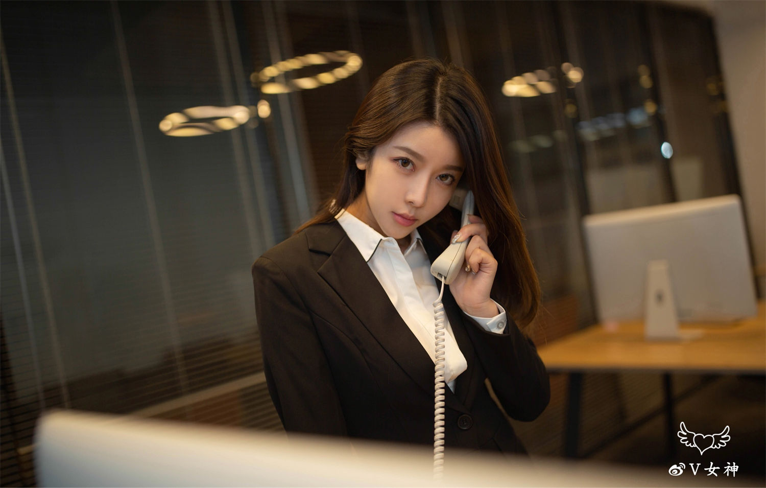 夏诗诗Sally的个人信息介绍!加班留守的OL你心动了吗? 夏诗诗Sally的个人信息介绍!加班留守的OL你心动了吗?