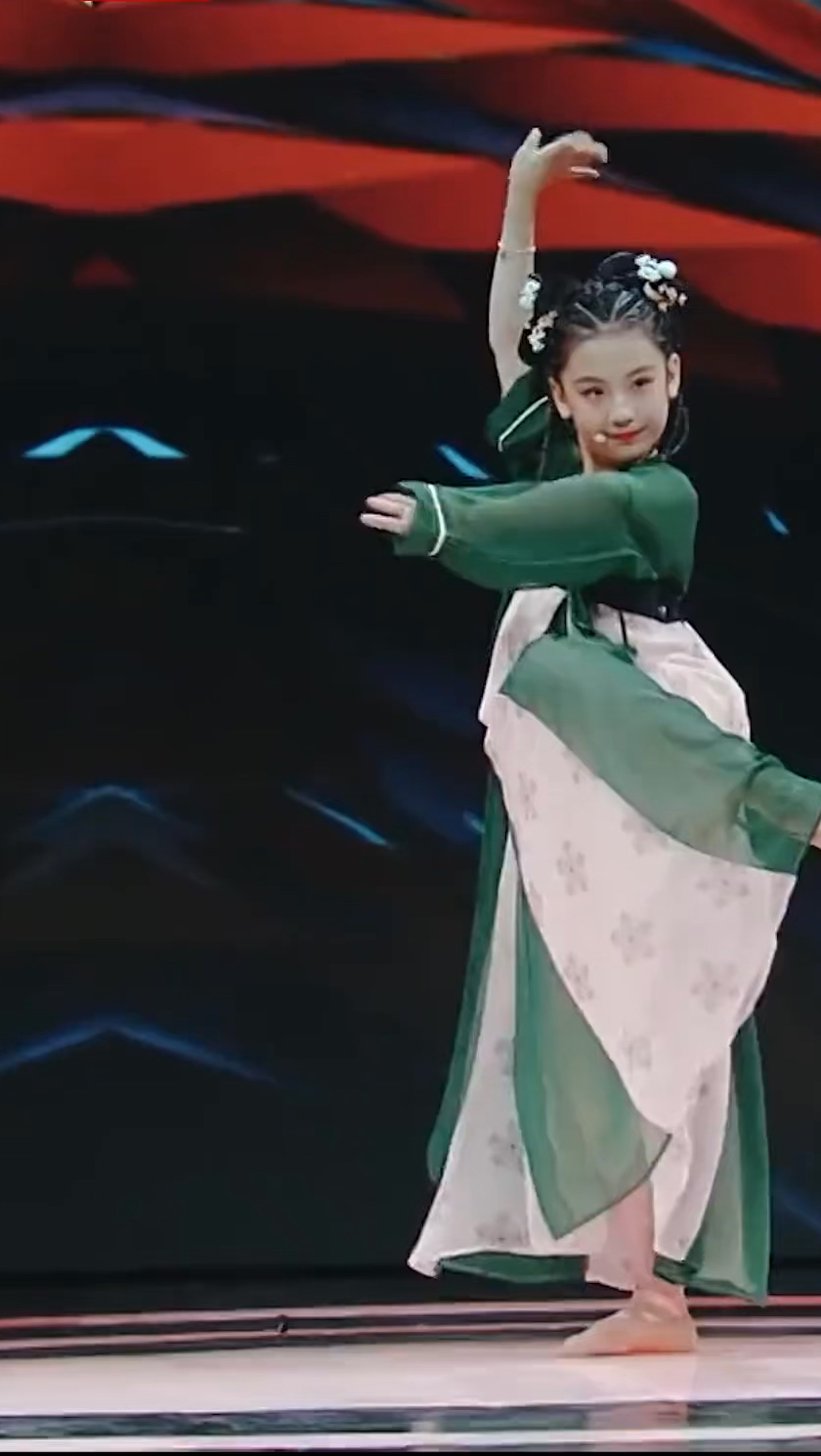 美小豆苗现场教学维妮娜跳霍元甲