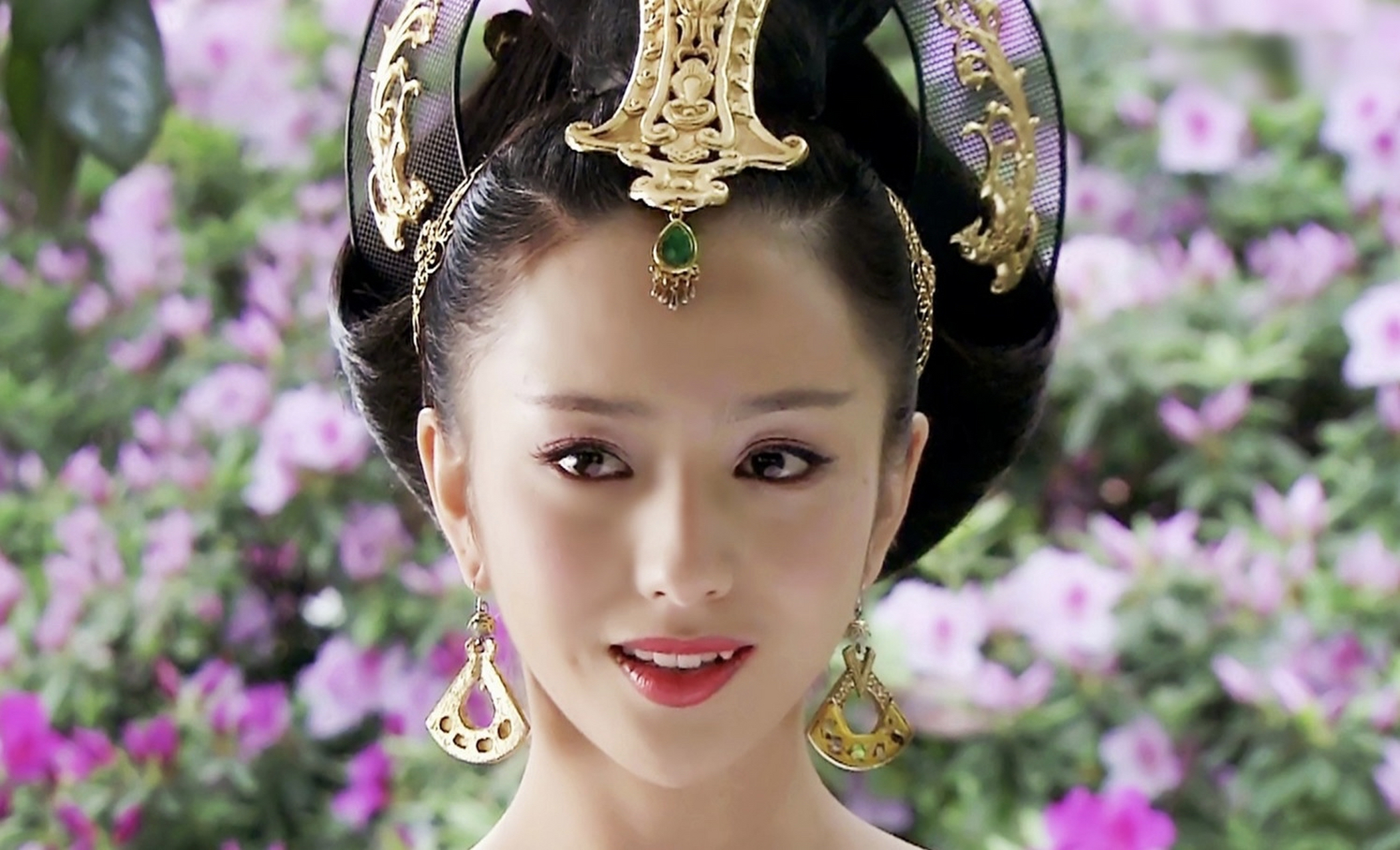 佟丽娅之赵飞燕,电视剧《母仪天下》中的角色,舞姿轻盈如燕,本来和汉