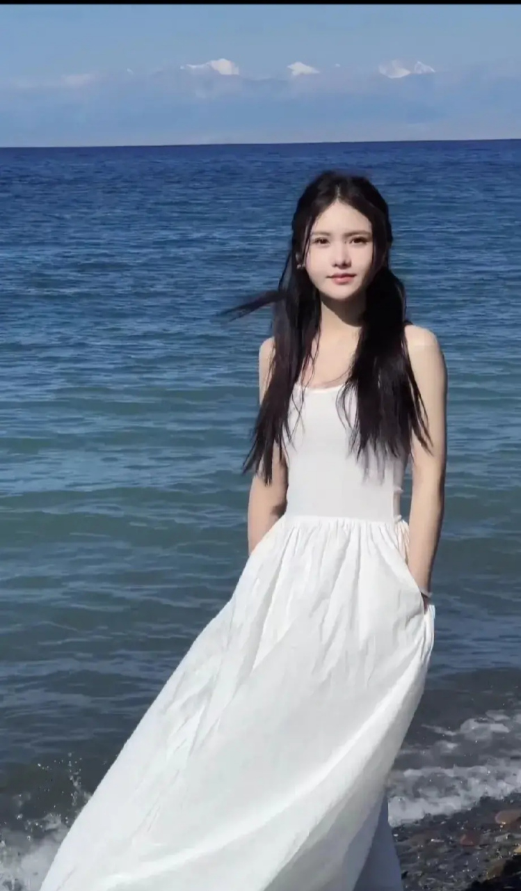 网红"二二"小杨嫂引发了热议!