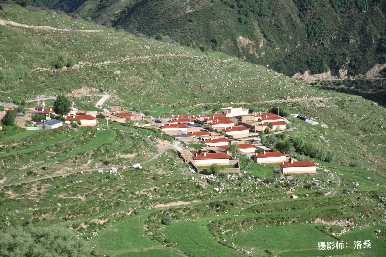 石渠县奔达乡呷巴村