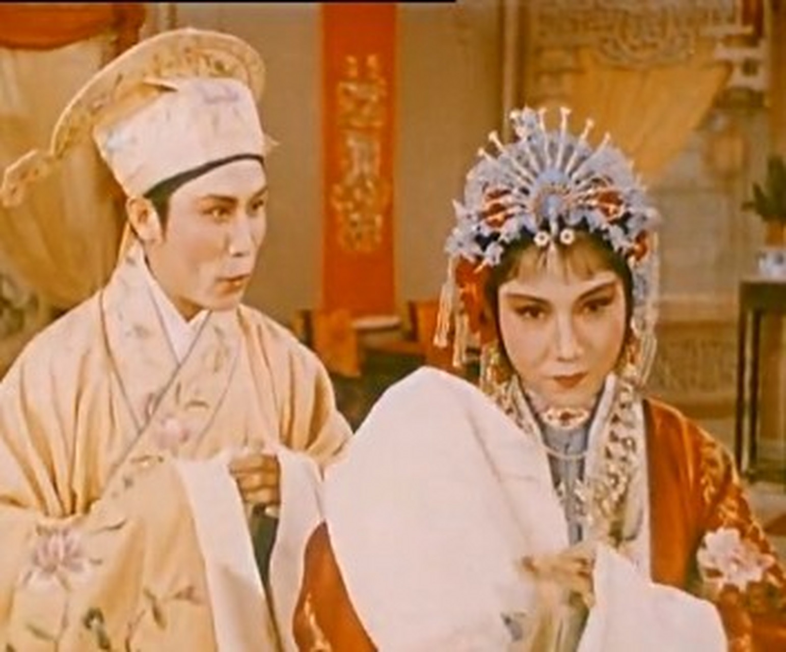 《花为媒》里阮妈的扮演者赵丽蓉比张五可的扮演者新凤霞还要小一岁