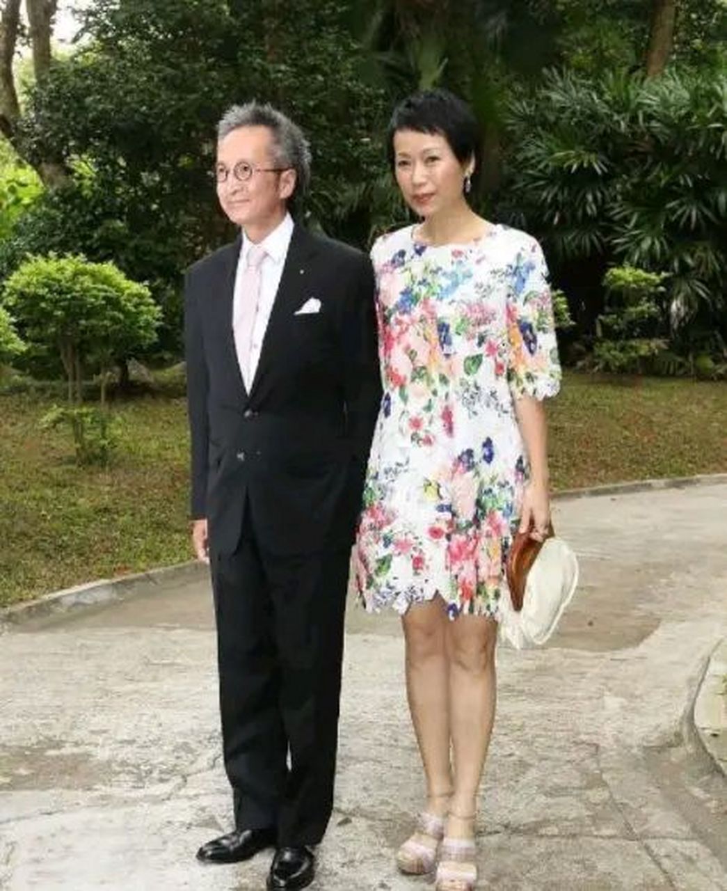 当年,"许仙"叶童嫁给陈国熹之后,陈国熹屡屡出轨