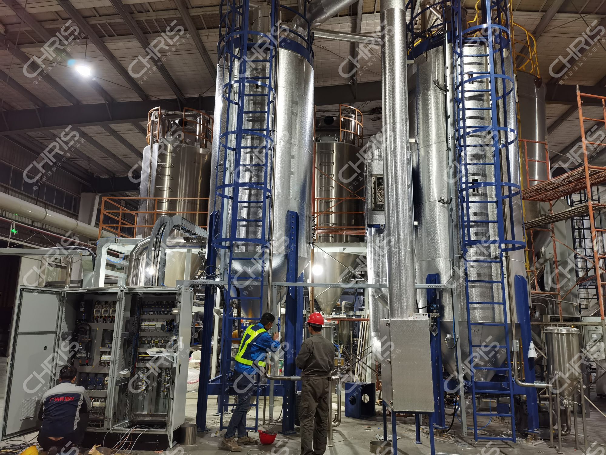 气力输送选择高压粉体输送机还是真空输送机?