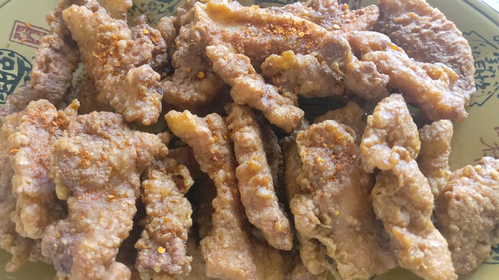 五花肉炸着吃,太美味了,酥肉你喜欢用五花肉做吗