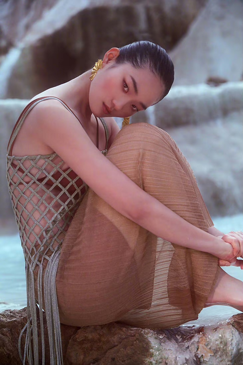 35303730每次的型录都当大片在拍,韩模hyunji shin &