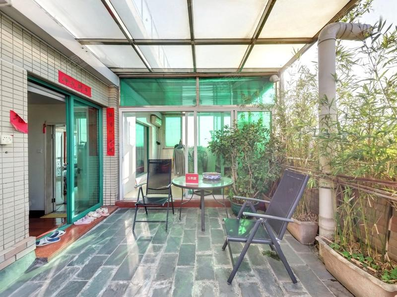 蓝漪花园 219.9m2 4室2厅2卫1厨2阳 2390万