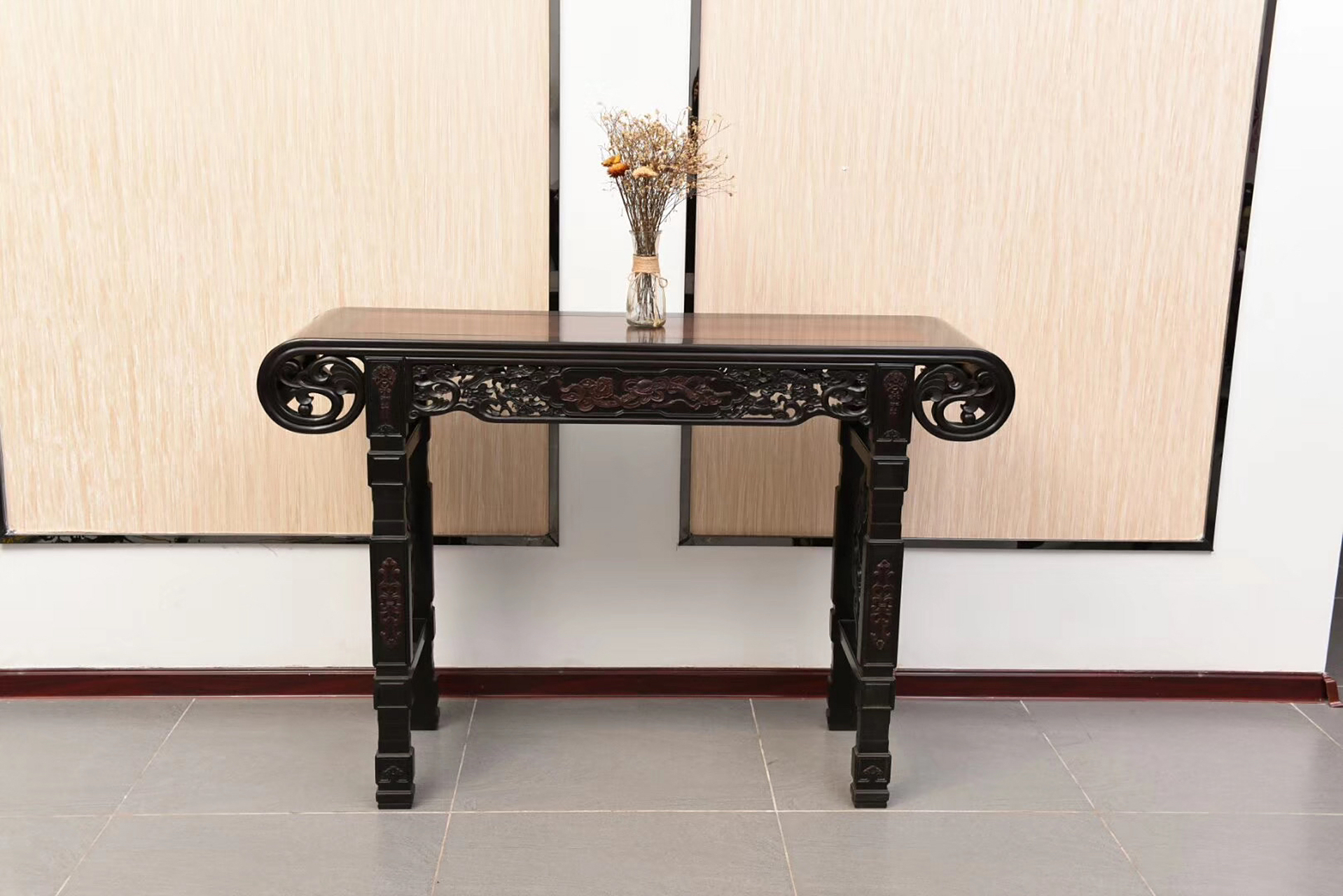 『材质』交趾黄檀 紫光檀  『品名』紫光檀镶酸枝琴案   『尺寸』131*