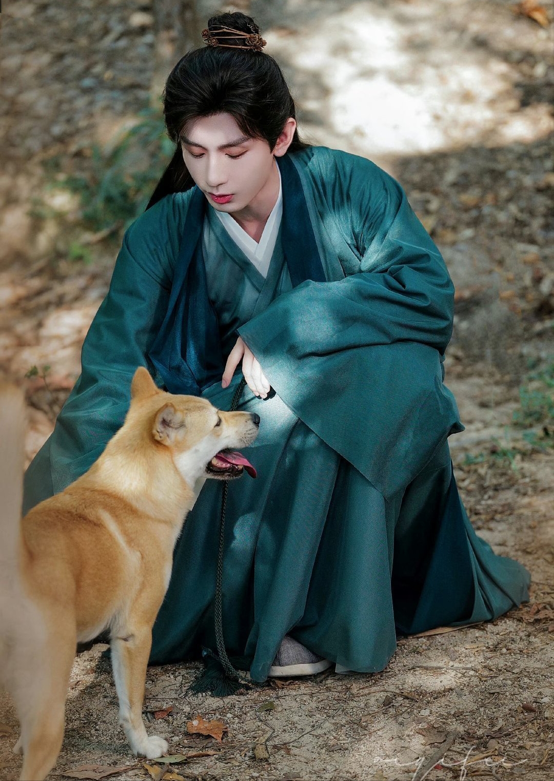 电视剧《莲花楼》爆火,其中绝对离不开演员成毅的精湛演技