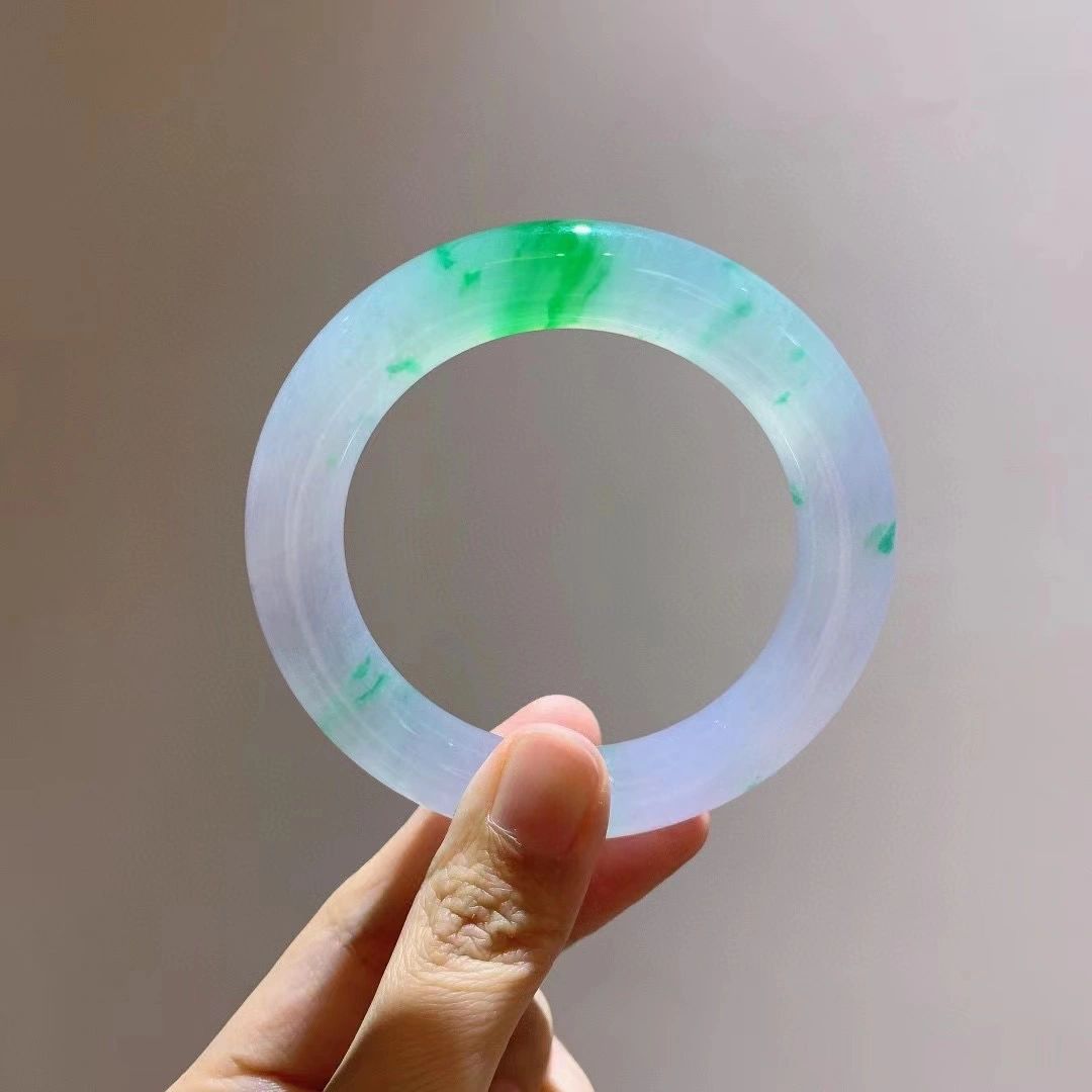 冰飘阳绿花春带彩圆条手镯