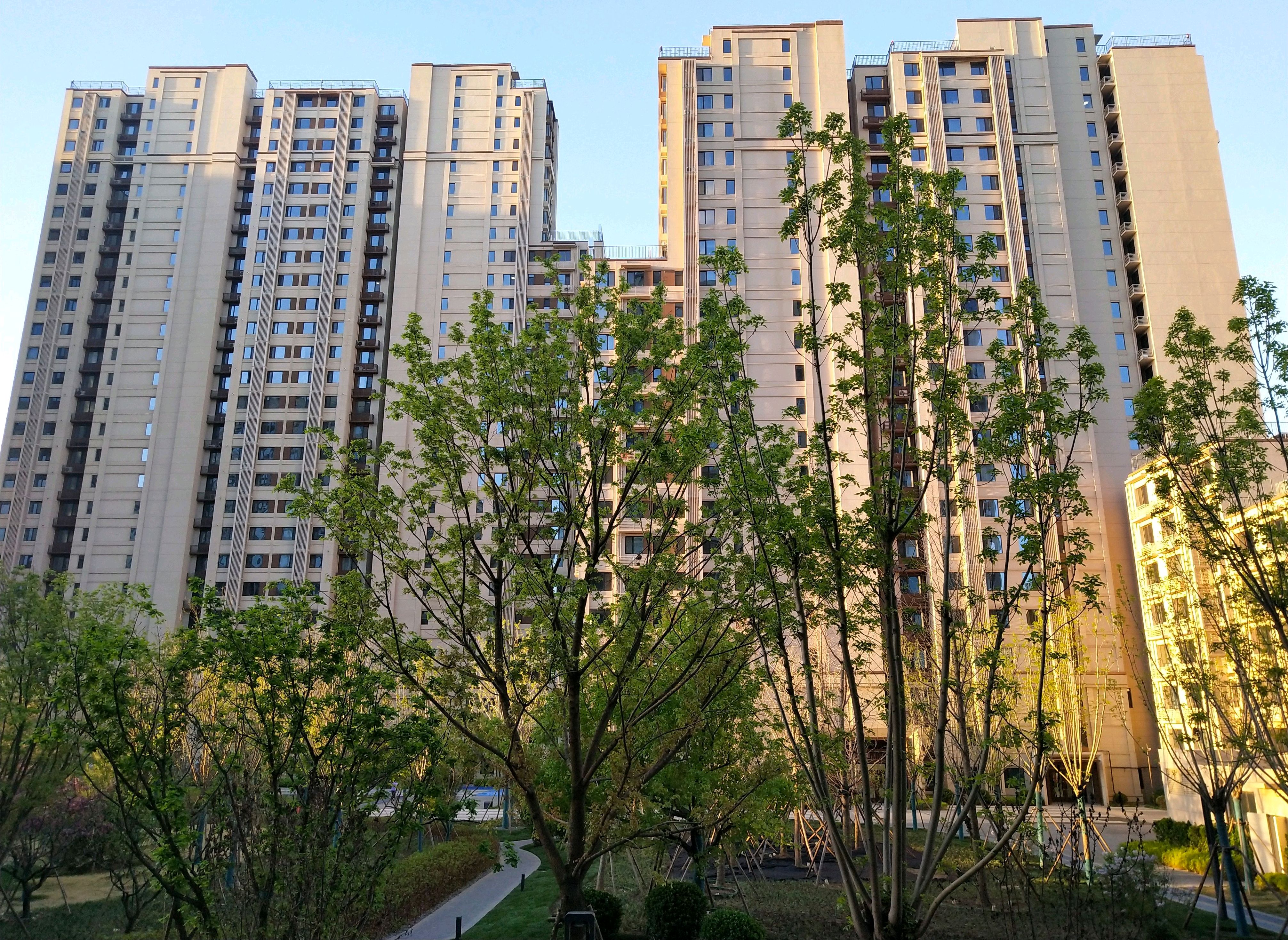 遣兴小诗:《题诺德·逸府》