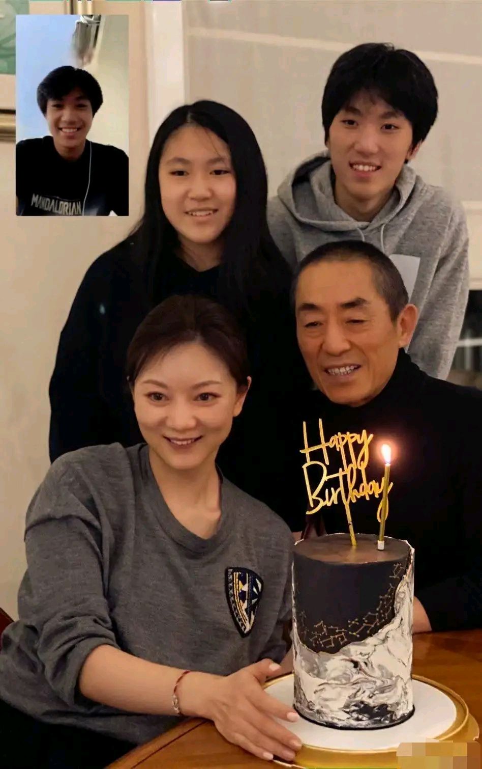 郑少秋33岁女儿紧急住院!病房2万一晚,盘点同父异母的明星