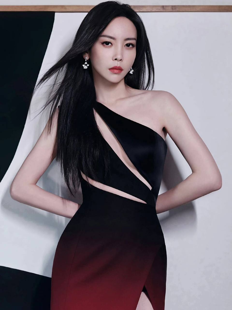 于文文7315暗夜绽放 酷飒极致|||于文文微博之