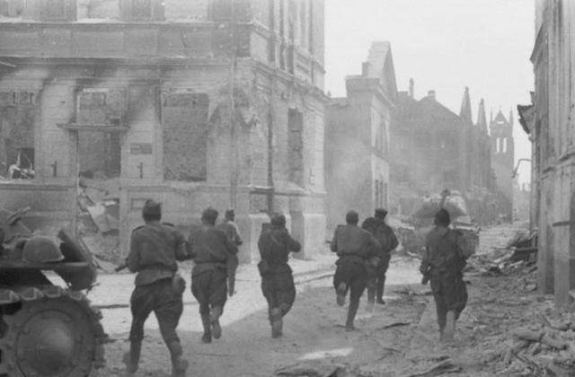 德国的第九集团军有多强?勒热夫之战,20万人阻挡200万苏军一年