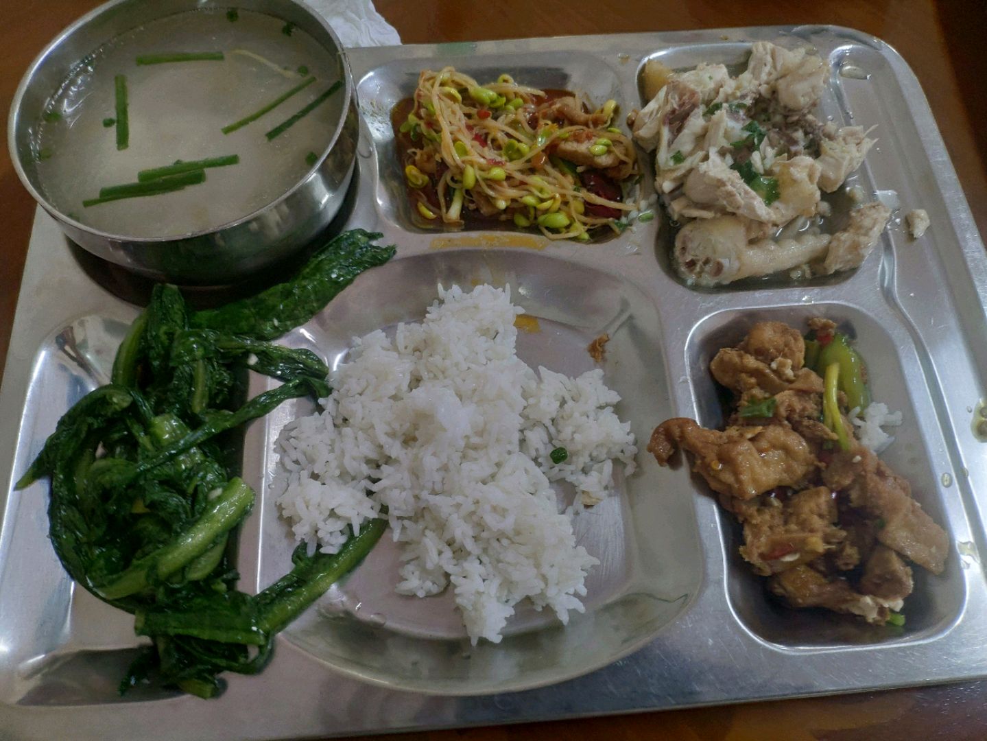 事业单位工作人员工作餐为什么便宜?餐补有哪些类型?