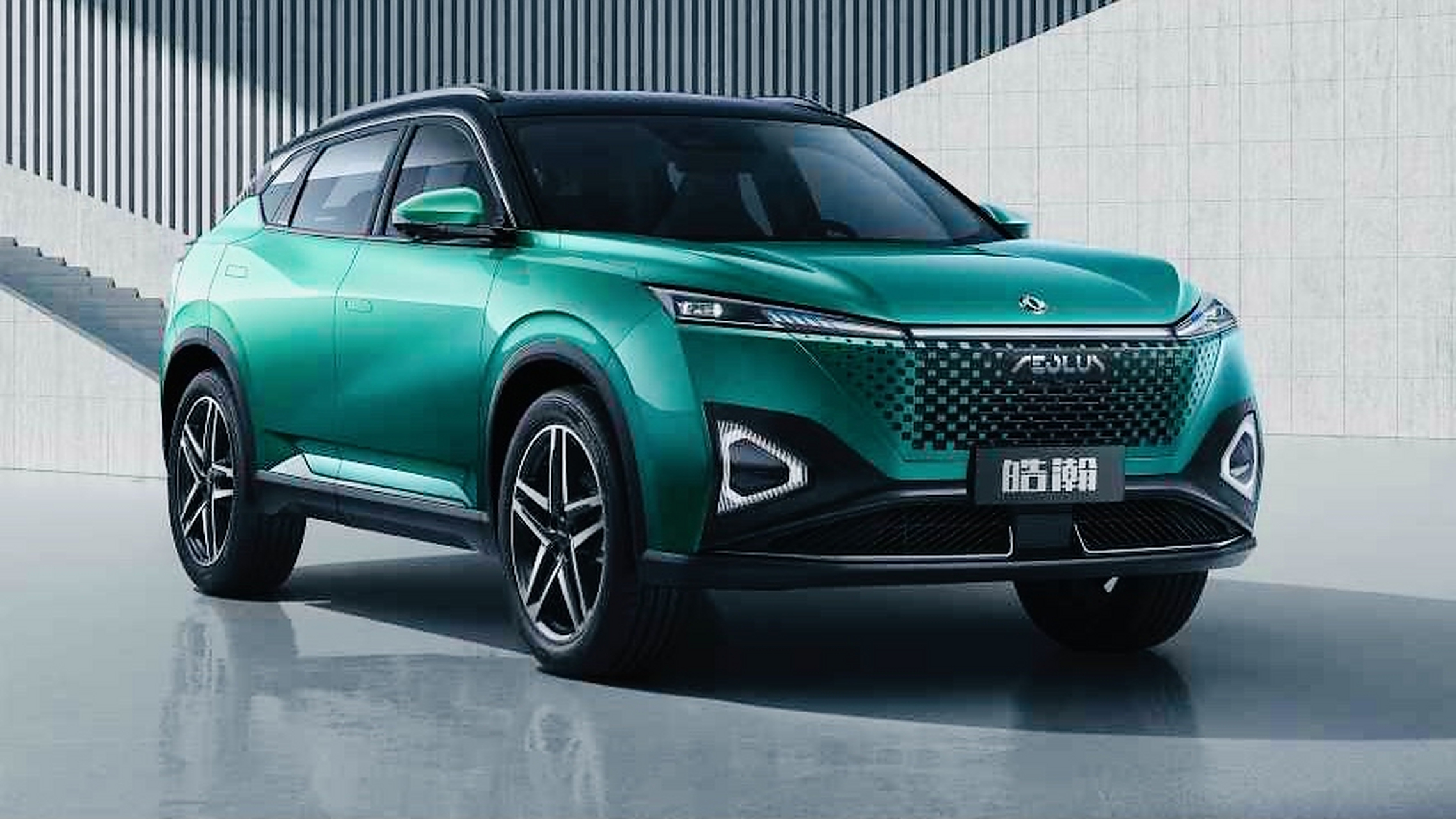 汽车资讯# #汽车知识# 8月12日,东风风神皓瀚dh-i(hev版)及燃油版