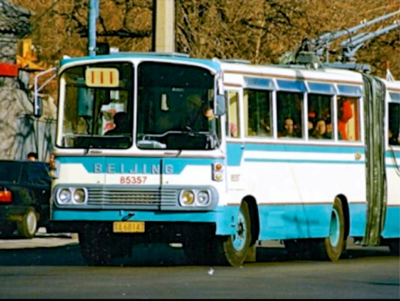 1998年,北京公交车,分为有轨电车和普通公交车!