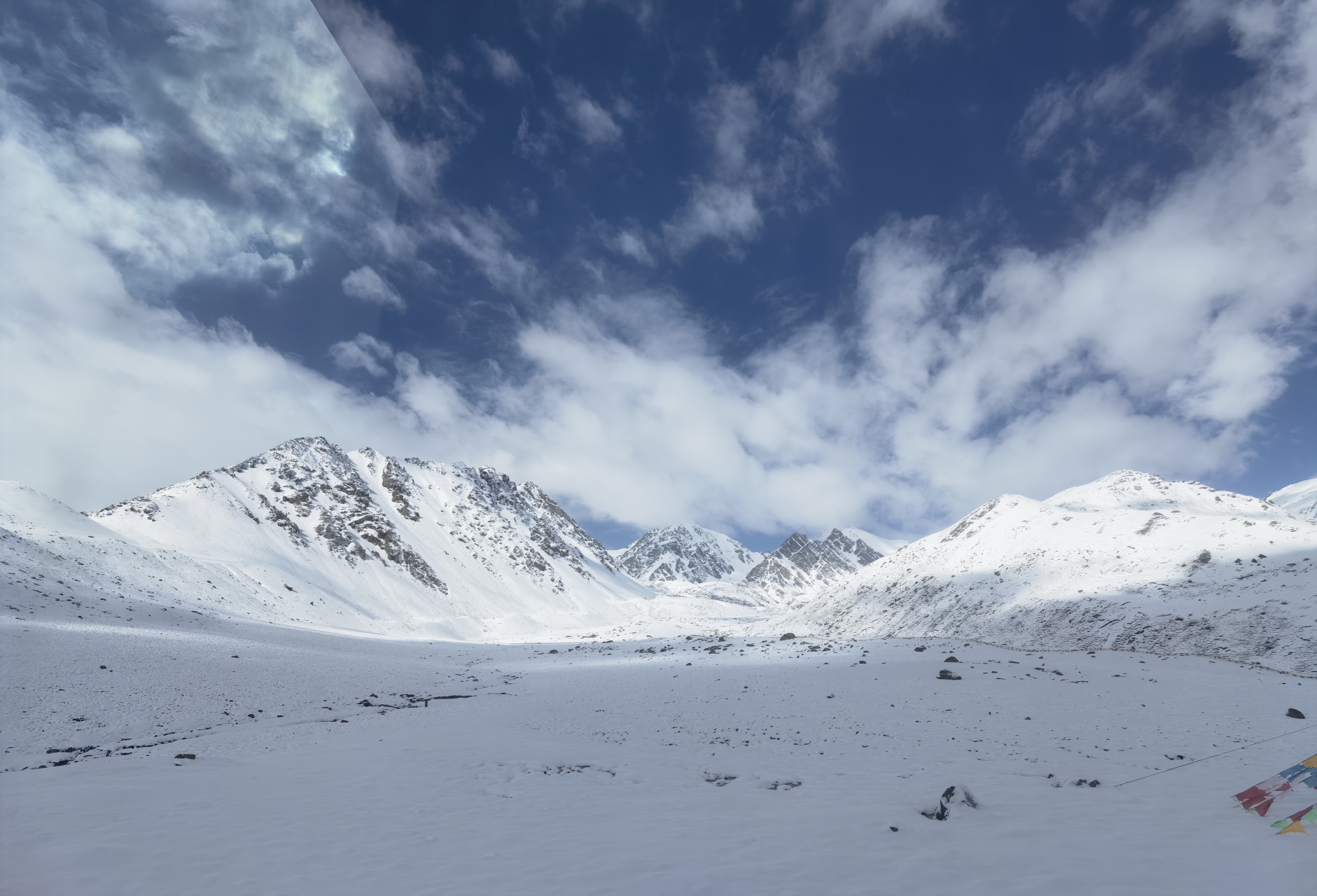 海拔5128米的祁连山巴尔斯雪山,夏季的美景可遇不可求,如果想要在夏季