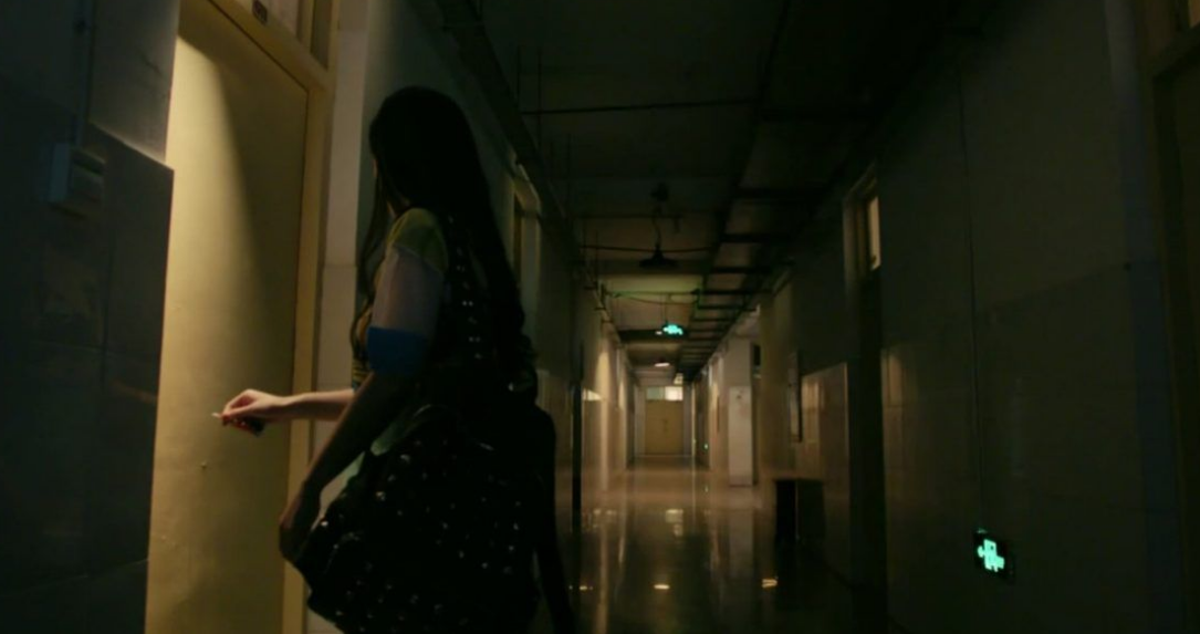 4个灵异故事:女生宿舍闹鬼事件,遗像传出诡异声音