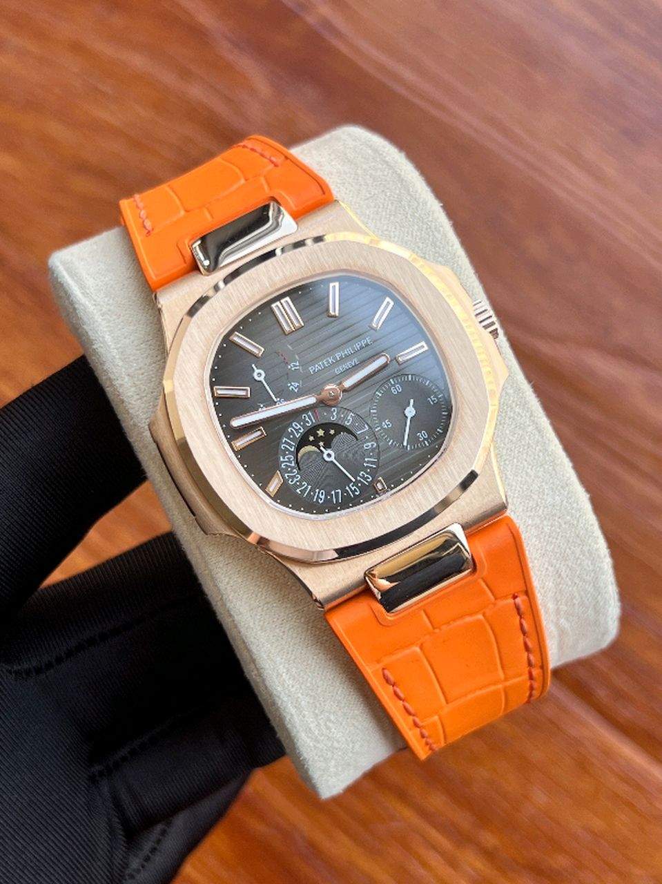 百达翡丽鹦鹉螺5712r,讲解240机芯的改装玩法?