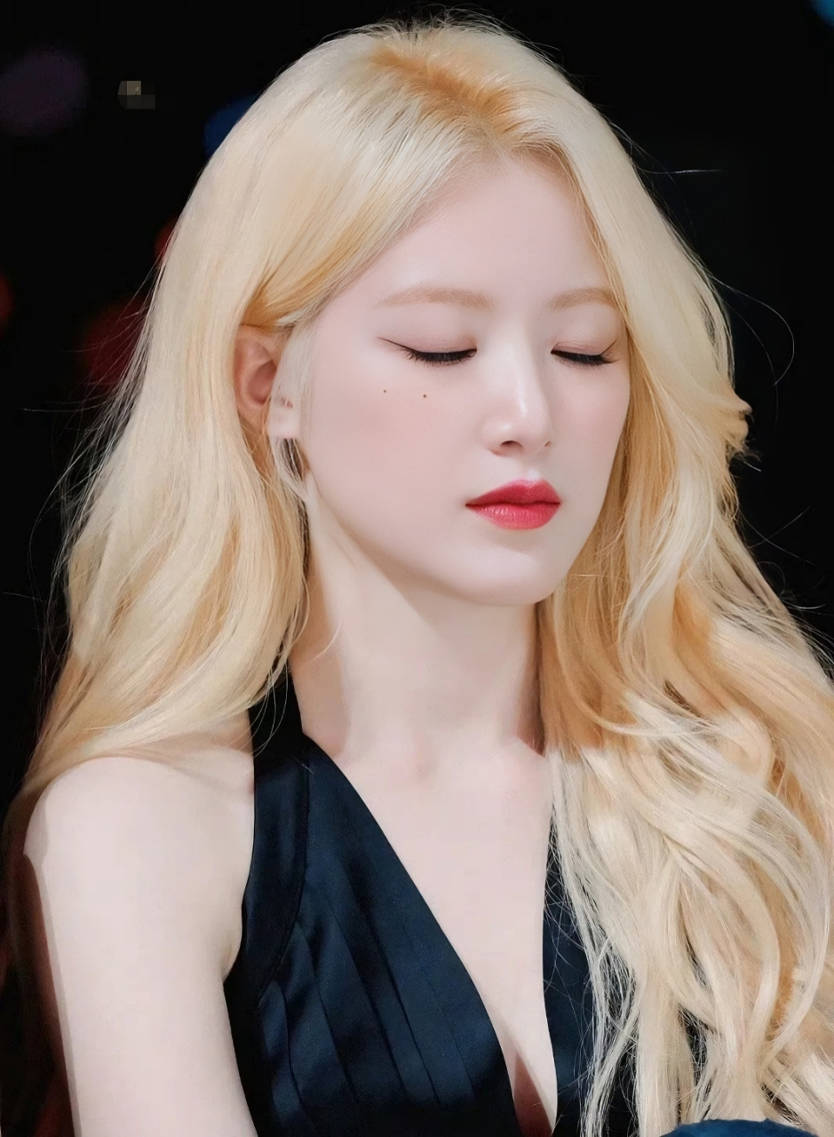 叶舒华金发造型#娱乐大赏# #娱乐明星# #非常有气质的女明星