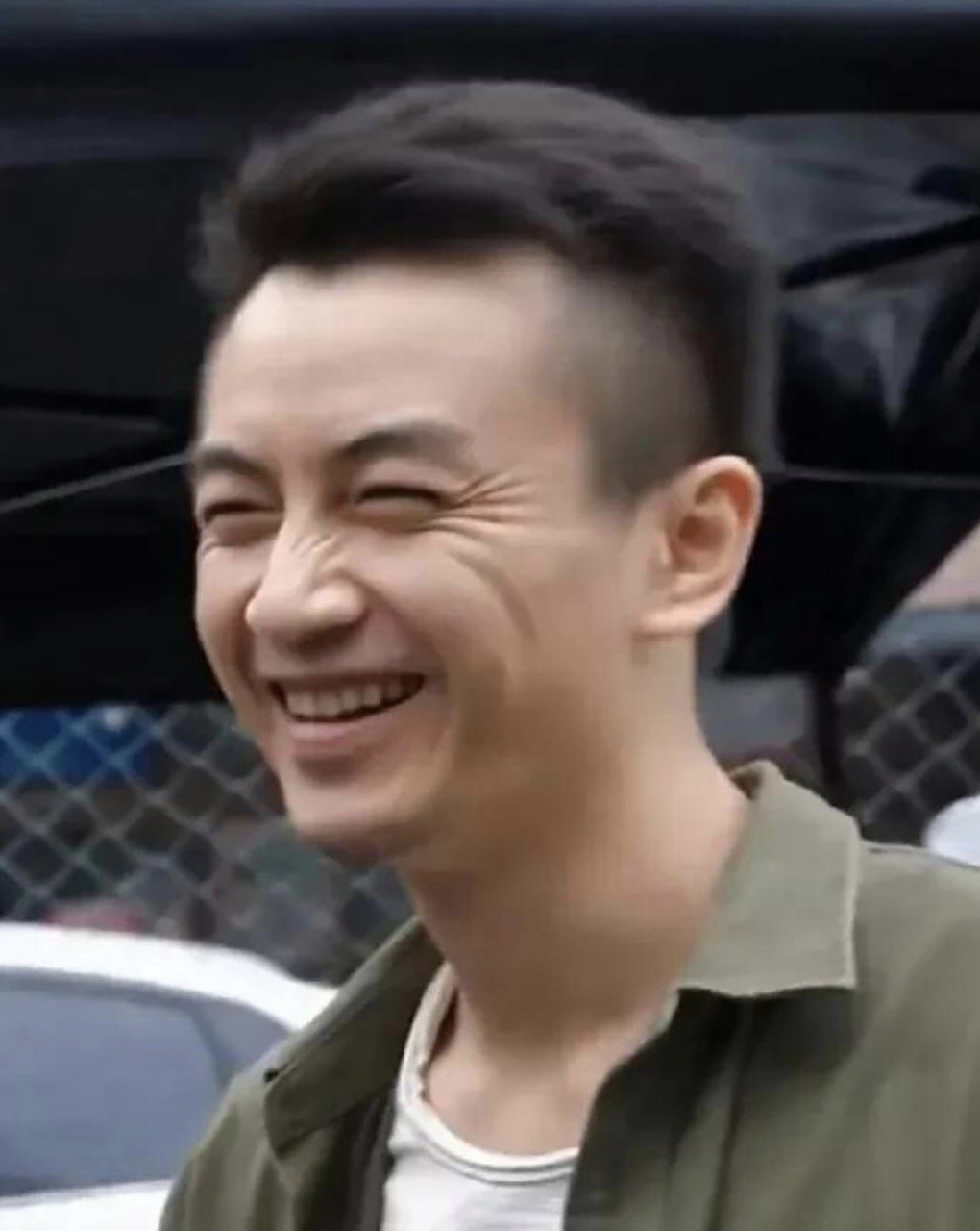 83年的陈妍希素颜 vs 87年的陈晓的素颜,陈妍希竟然比陈晓更年轻