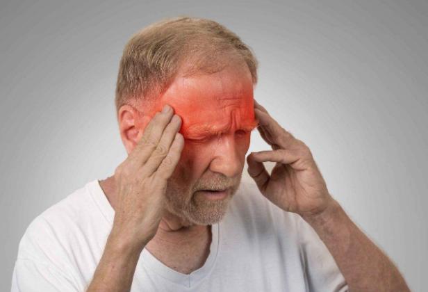 5个症状提示脑供血不足,医生:不想脑梗,建议做好5件事