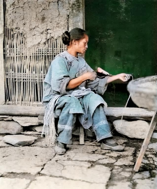老照片:1920年代中国女性,勤劳朴实善良,生活困苦命运多舛