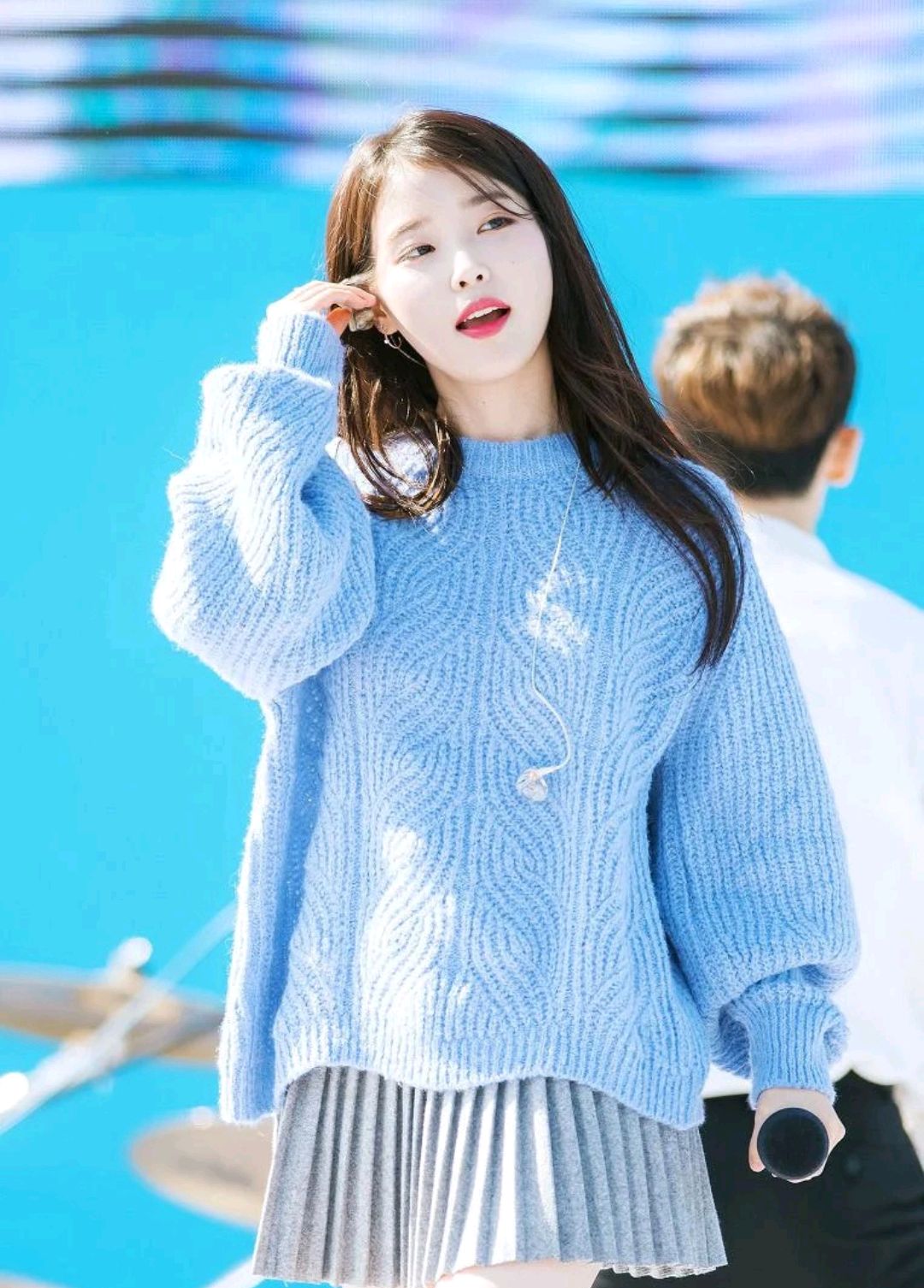 "韩国明星"李知恩:人美歌甜,清纯可爱