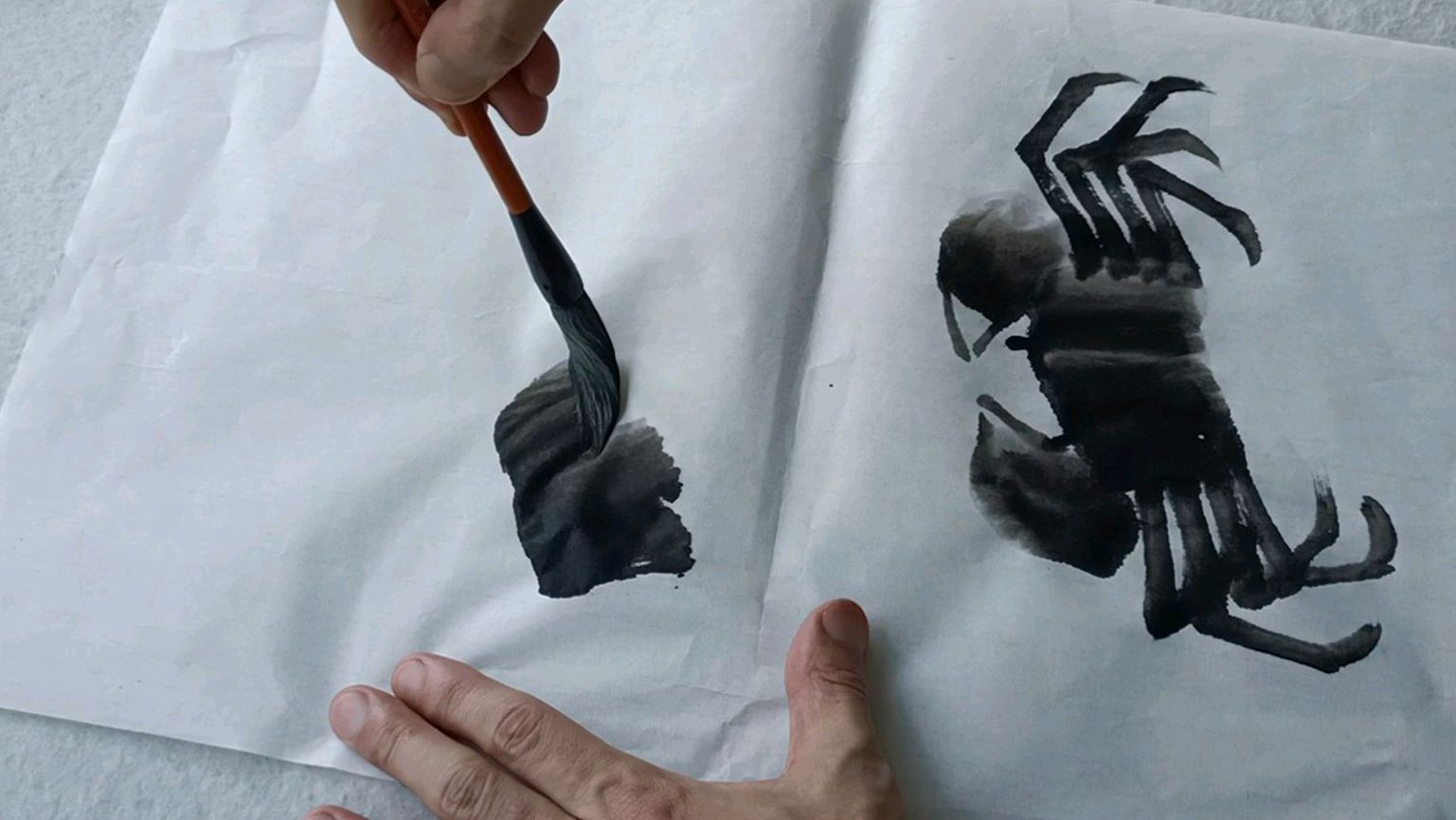 为了让更多人学会画画,向大家透漏齐白石画螃蟹的诀窍