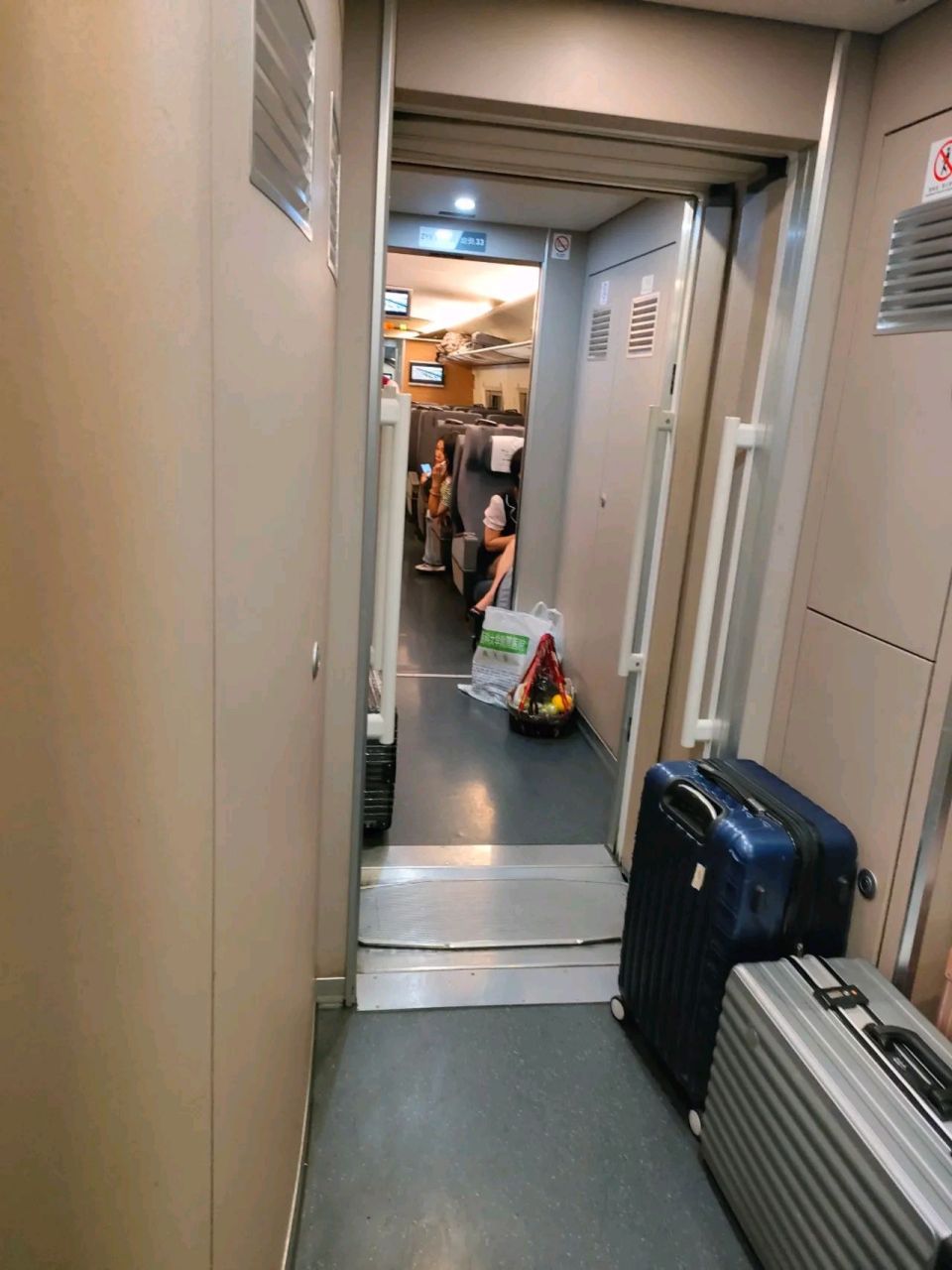 高铁无座购票程序,有时候赶时间,但是买不到当天的票,着急怎么办?