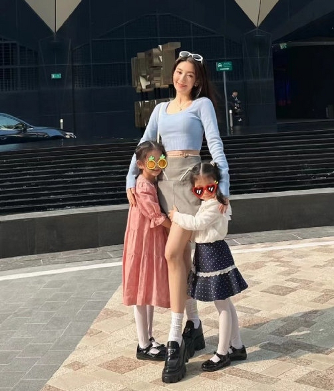 近日,郭富城出席活动时透露可能会生三胎,他表示目前两个孩子年纪还小