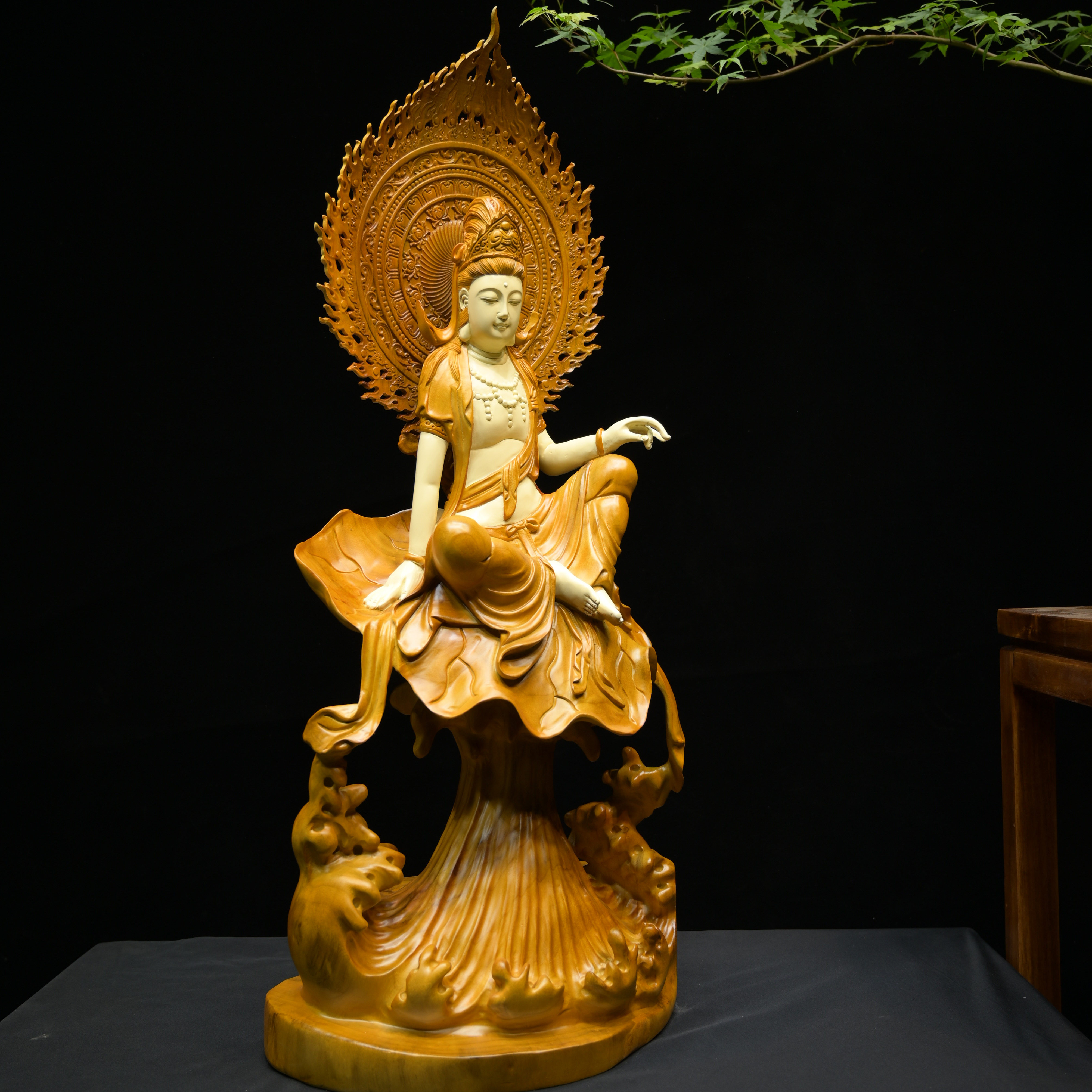 木雕自在观音工艺品家居摆件