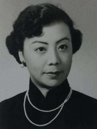 京剧程派二代十大传人,其中赵荣琛贡献最大,李世济老师争议很大