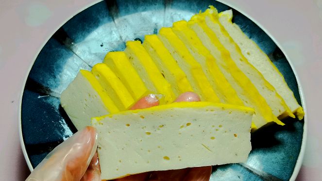 荆州鱼糕这样做鲜香滑嫩无腥味,做法简单。老人孩子吃很好