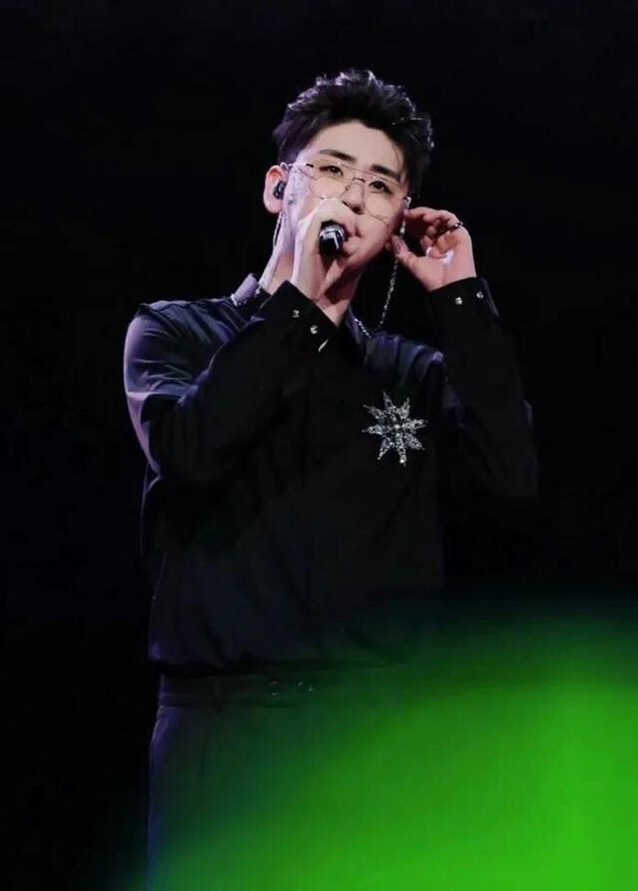 张云雷南京个人演唱会非常精彩,《听云见心》个人演唱会,真的不错.