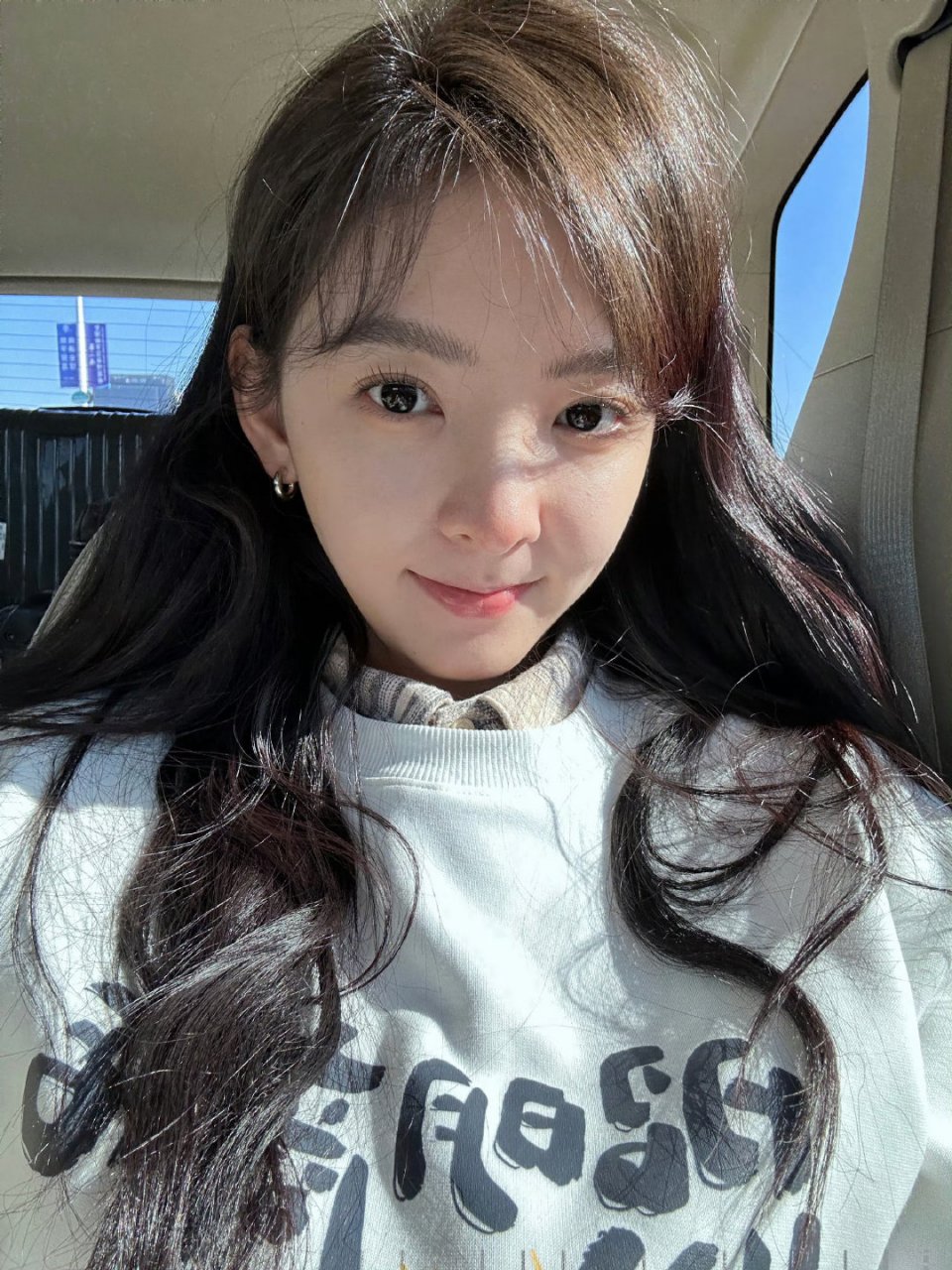 章若楠高清壁纸头像(四十三)[比心]