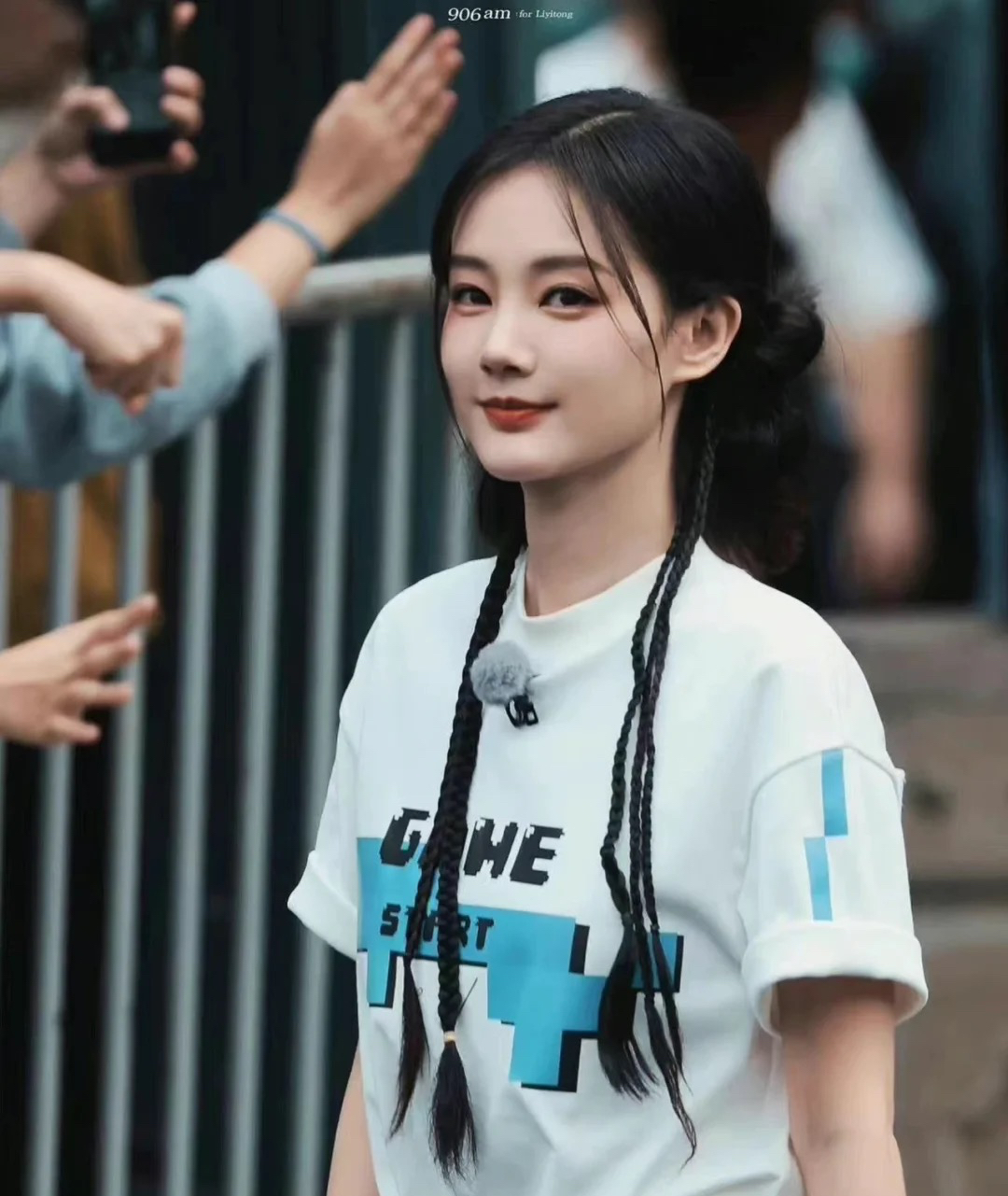 李一桐录跑男时牙崩了
