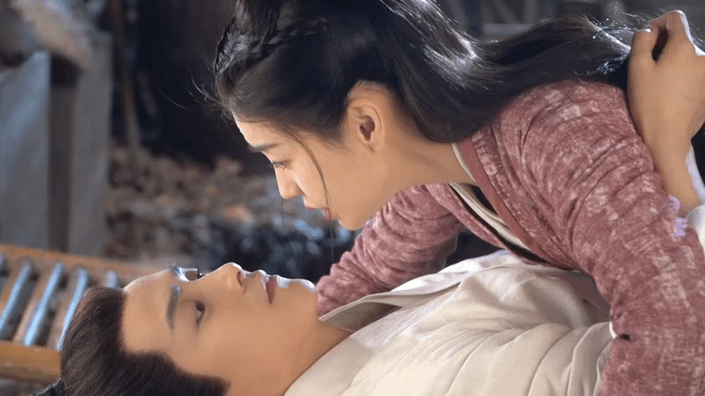 angelababy和马天宇吻戏  [捂脸][捂脸][捂脸]  这还真亲啊  是不是