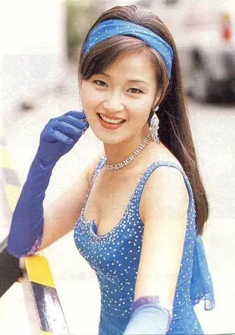 1994年,梁静慈与结婚仅1年的甄子丹离婚.不久后却发现自己怀孕了.