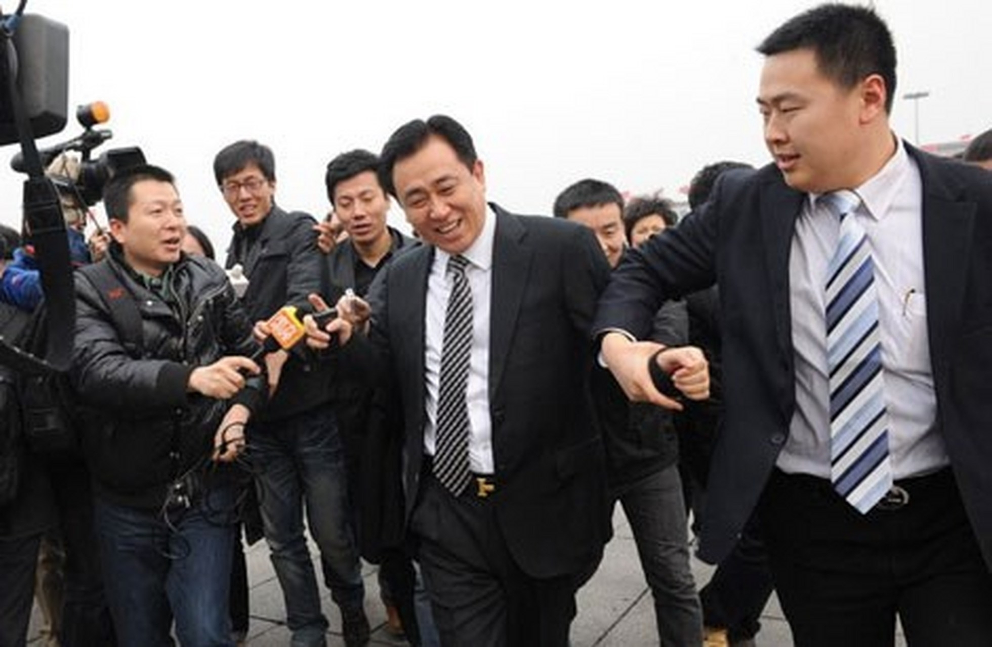 中国首富许家印只吃盒饭?