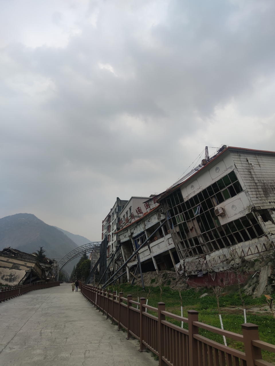 北川老县城地震遗址# 亲临现场更能体会当年的惨痛.
